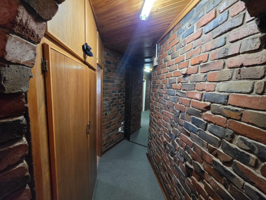 4 Bedroom Property for Sale in Pellissier Free State